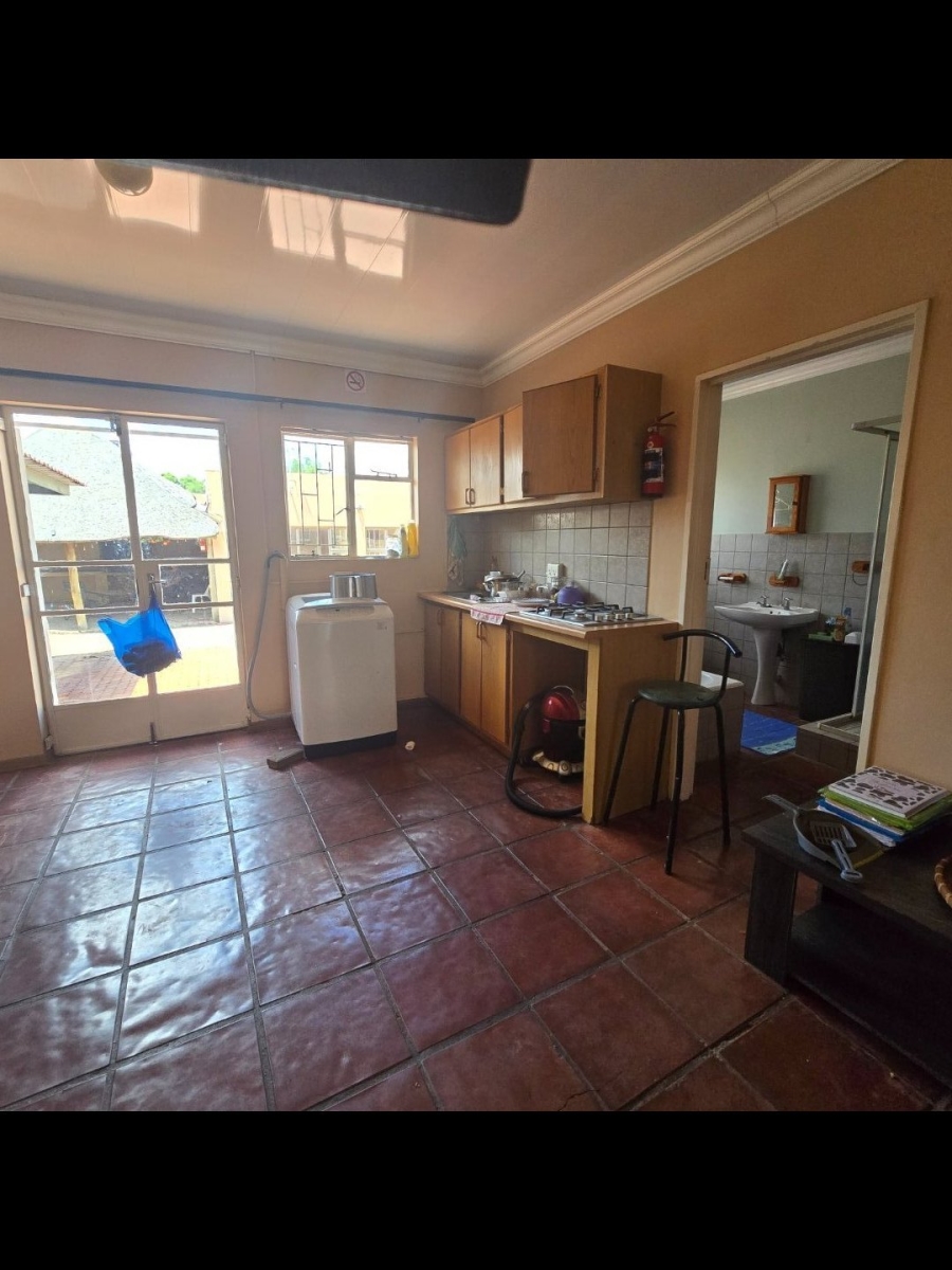 13 Bedroom Property for Sale in Universitas Free State